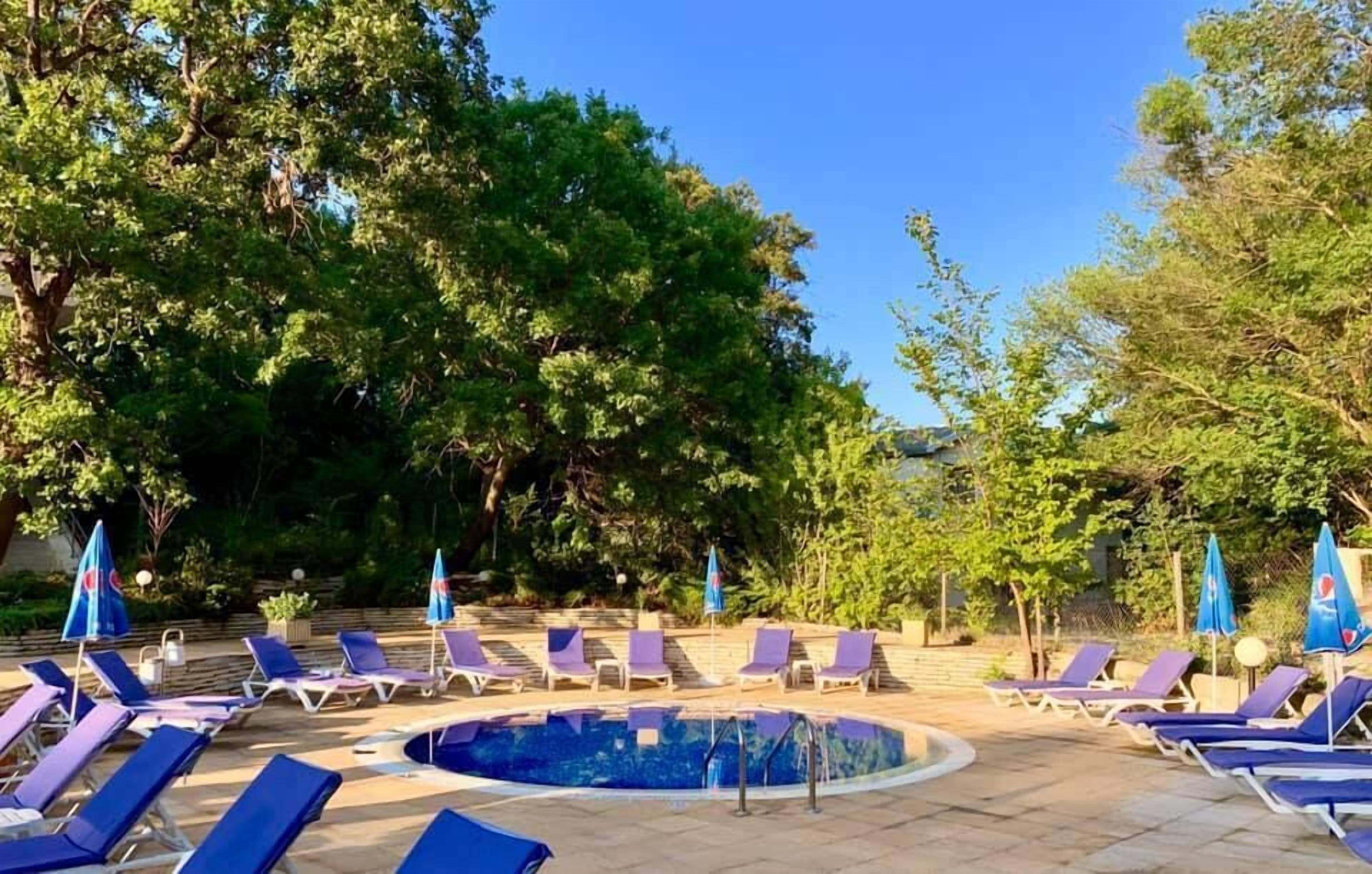 indoor pool, seasonal outdoor pool