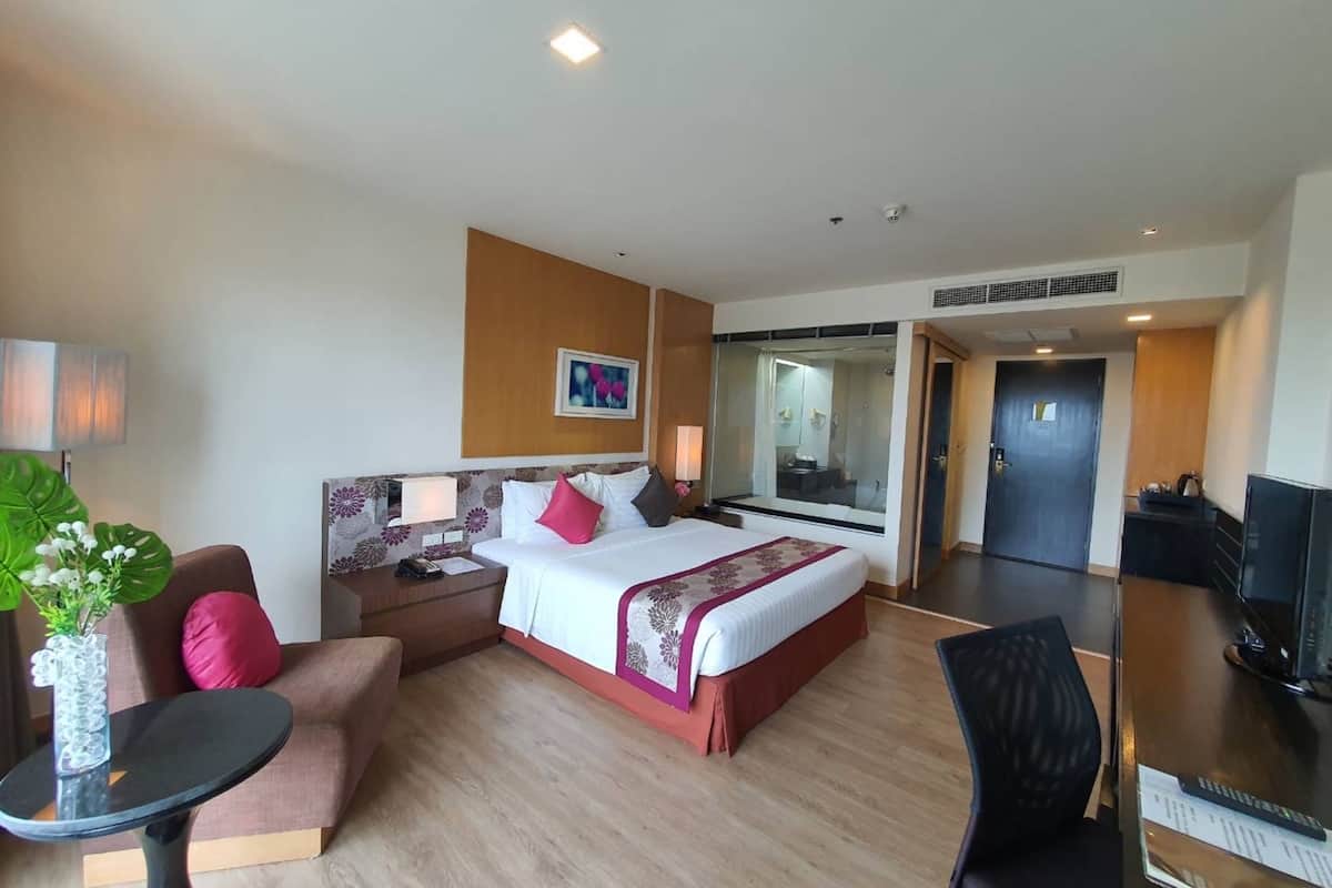 1 bedroom, in-room safe, desk, laptop workspace