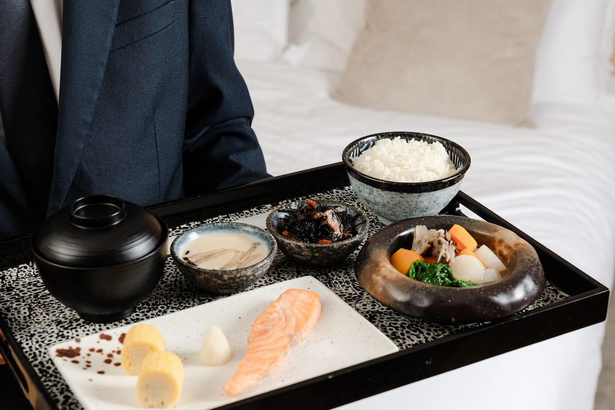 Suite, 1 Bedroom | Makan dalam bilik