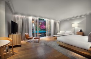 Hypo-allergenic bedding, minibar, in-room safe, desk - The Prince Akatoki London (London)