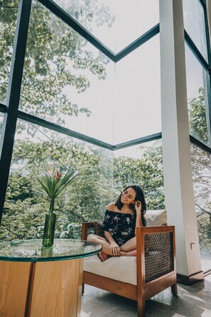 Lobby sitting area - Summit Rainforest & Golf Resort (Panama City)