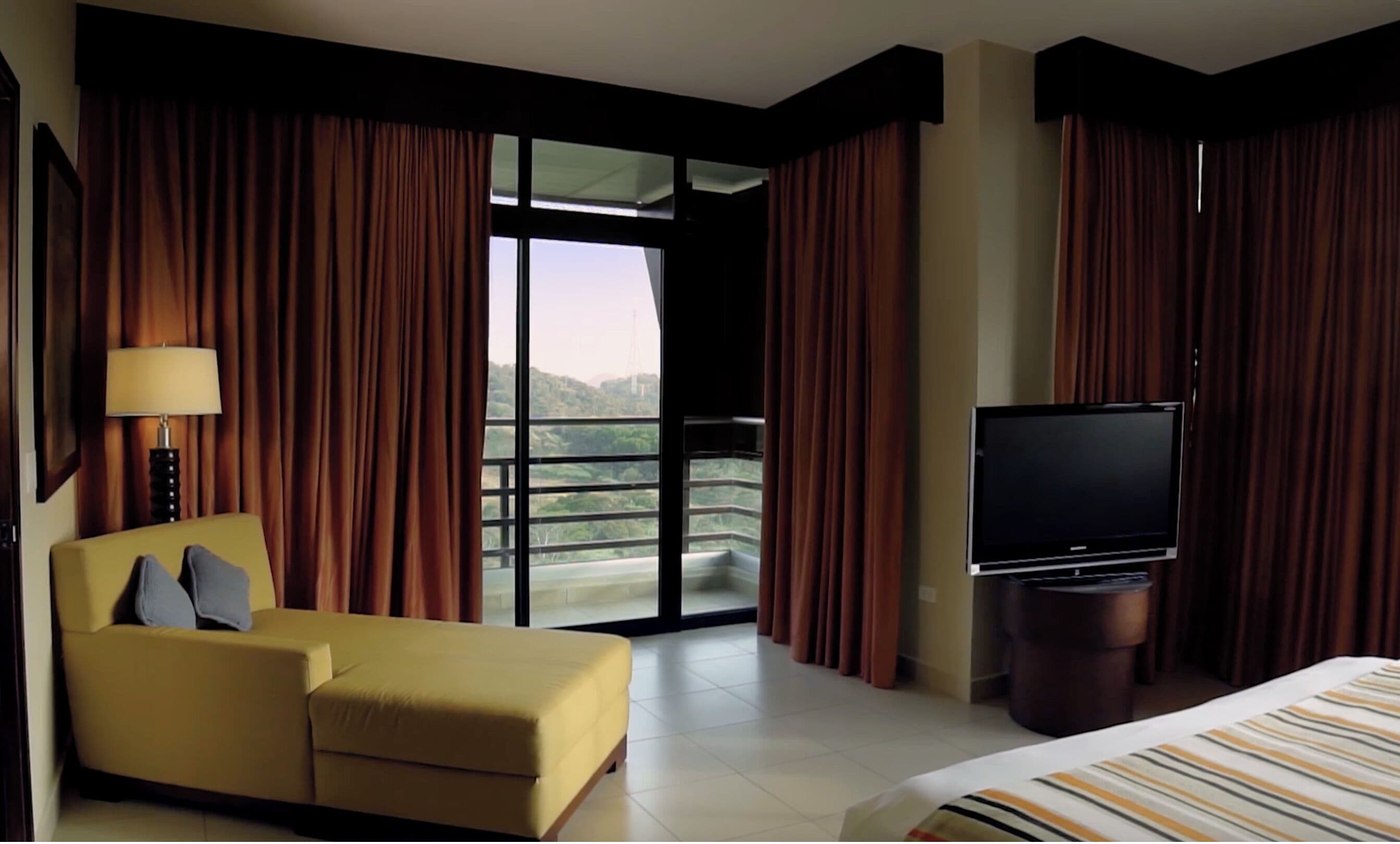 Presidential Suite | In-room safe, desk, laptop workspace, blackout drapes