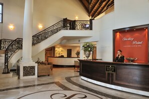 Interior entrance - Bon Hotel Shelley Point (ST HELENA Bay)