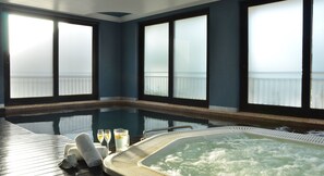 Indoor pool, 2 outdoor pools - Bon Hotel Shelley Point (ST HELENA Bay)
