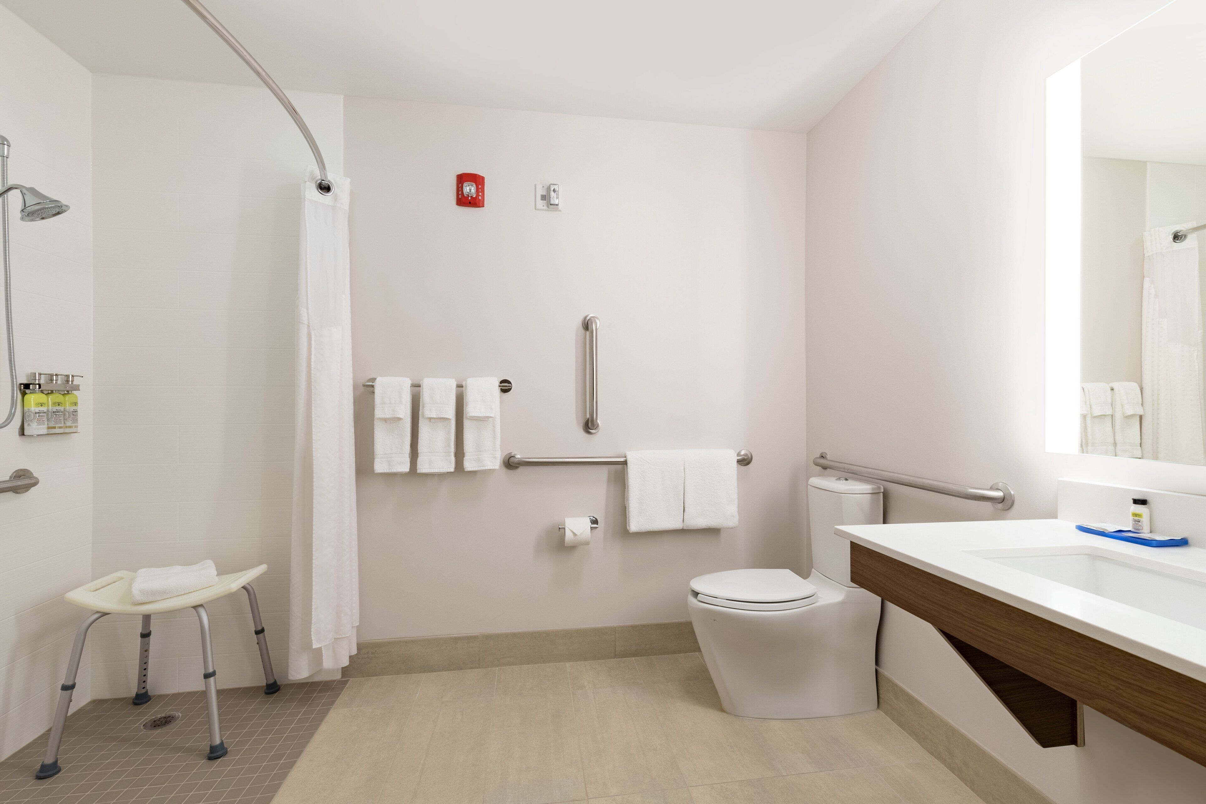 combined shower/bathtub, free toiletries, hair dryer, towels