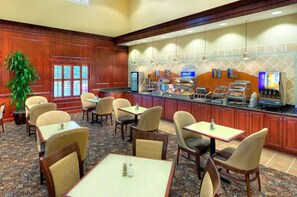 包含每日自助早餐