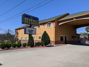Front of property - Regency Inn And Suites Galena (Galena Park)