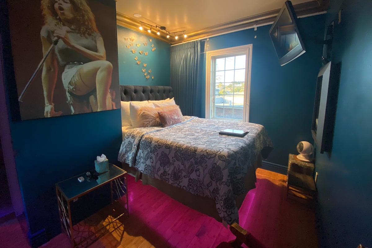 Rum - 1 queensize-sÀng (Third Floor) | 1 sovrum, sÀngtillbehör av högsta kvalitet och memory foam-madrasser