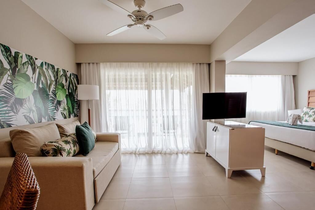 Ropa de cama de alta calidad y minibar con artículos gratuitos 