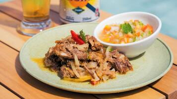 Makanan dan minuman