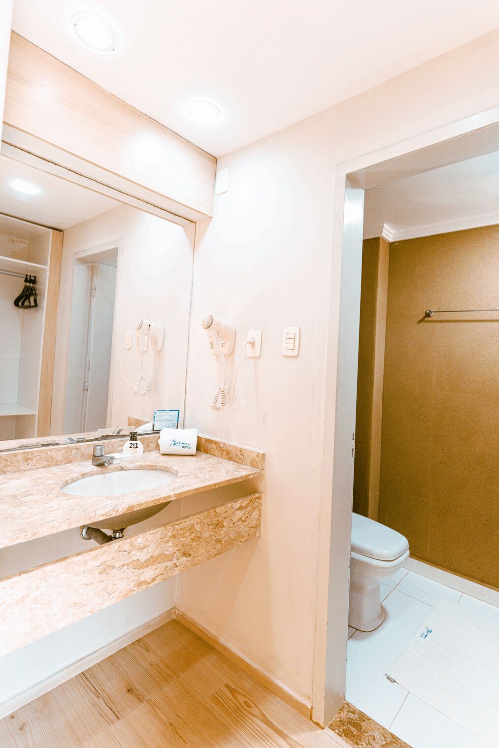 classic room | 1 bedroom, minibar, in-room safe, desk