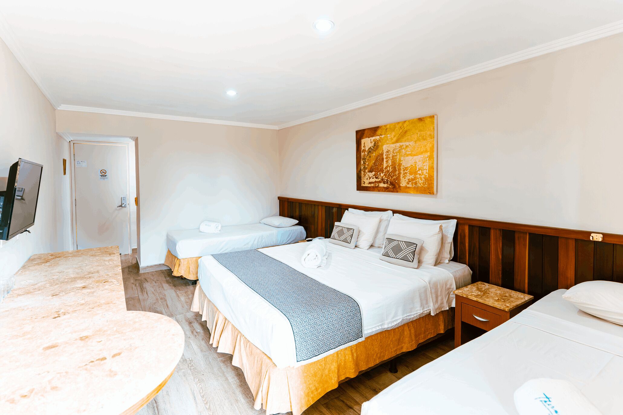 standard quadruple room | 1 bedroom, minibar, in-room safe, desk