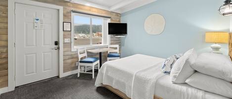 1 Schlafzimmer, hochwertige Bettwaren, Betten mit Memory-Foam-Matratzen