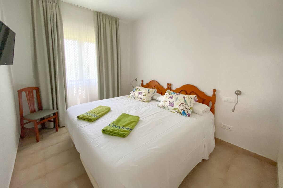 Cunas gratuitas, wifi gratis y ropa de cama