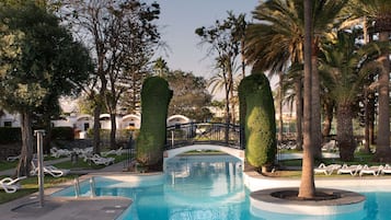 Outdoor pool, open 9:00 AM to 5:00 PM, sun loungers, lifeguards on site