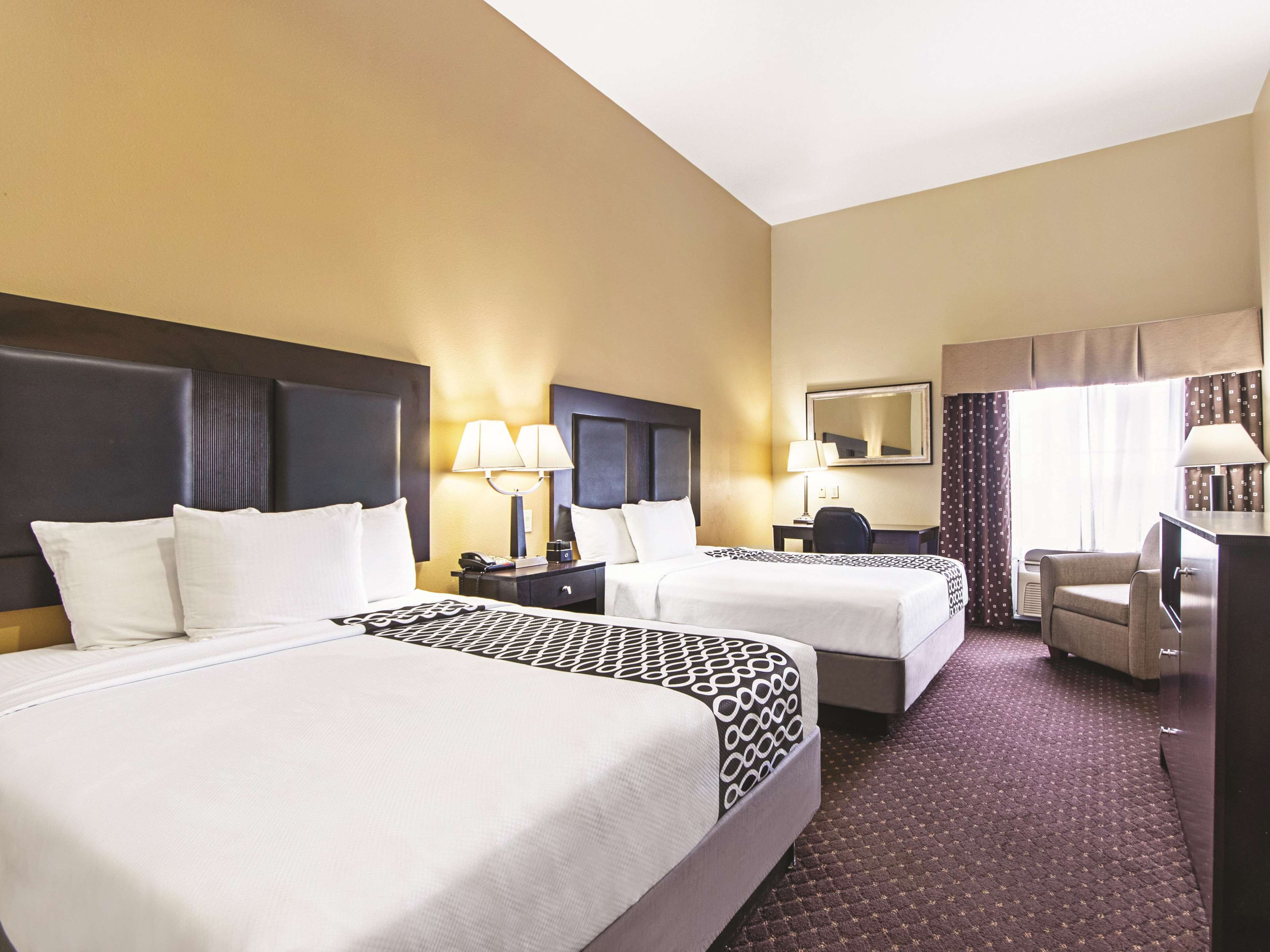 room, 2 queen beds, accessible, non smoking (mobility,hearing,tub w/grab bars) | premium bedding, pillow-top beds, desk, laptop workspace