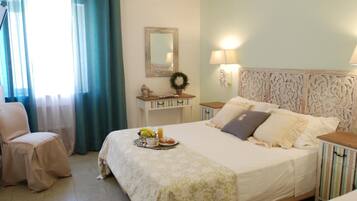 Coffres-forts dans les chambres, bureau, fer et planche à repasser