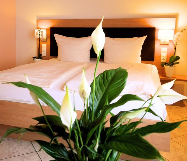 Superior-Doppelzimmer | Hochwertige Bettwaren, Daunenbettdecken, Zimmersafe