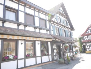 Exterior - Landgasthof zur Blume (Lichtenau-Scherzheim)