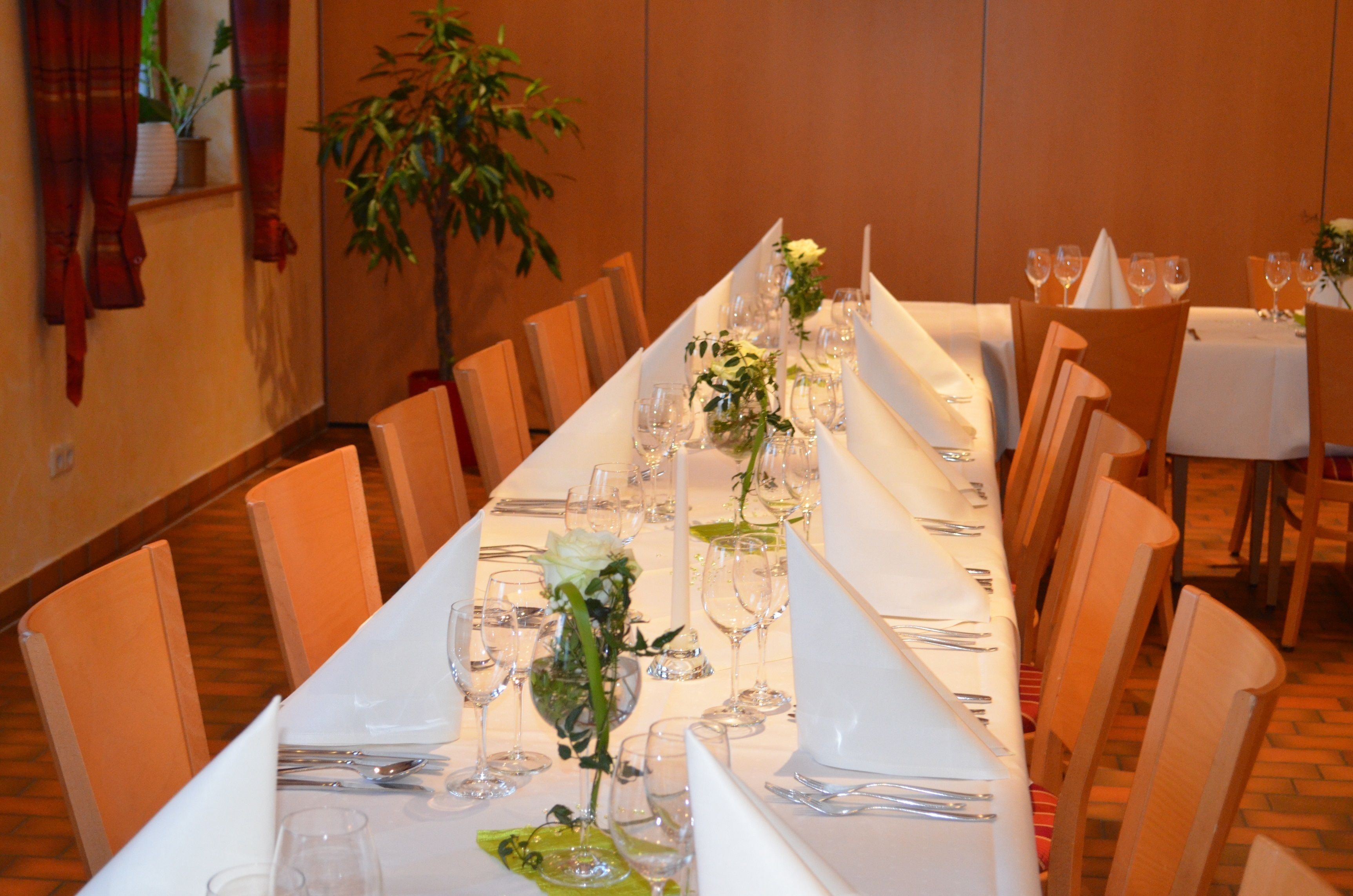 lunch, dinner served; local cuisine, al fresco dining