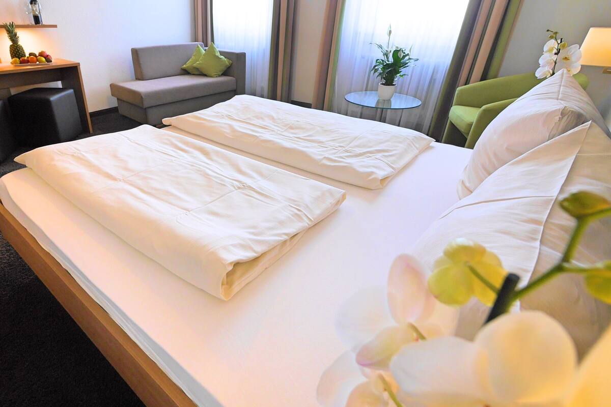 premium bedding, down duvets, in-room safe, individually decorated