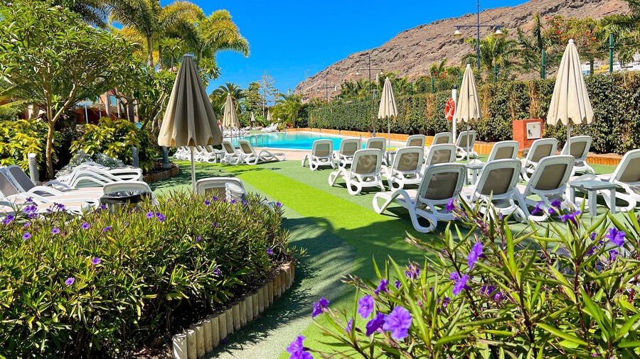 Apartamentos Cordial MogĂĄn Valle