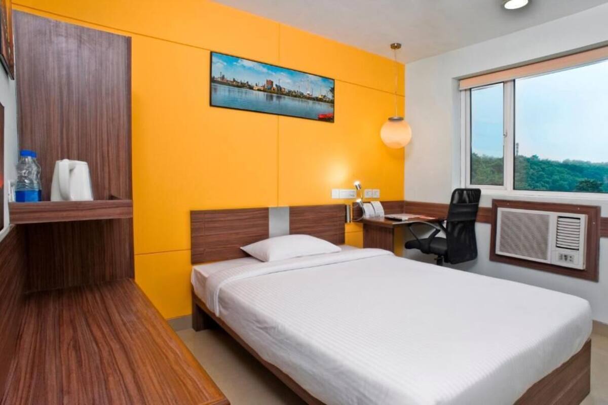 Minibar, in-room safe, soundproofing, free WiFi