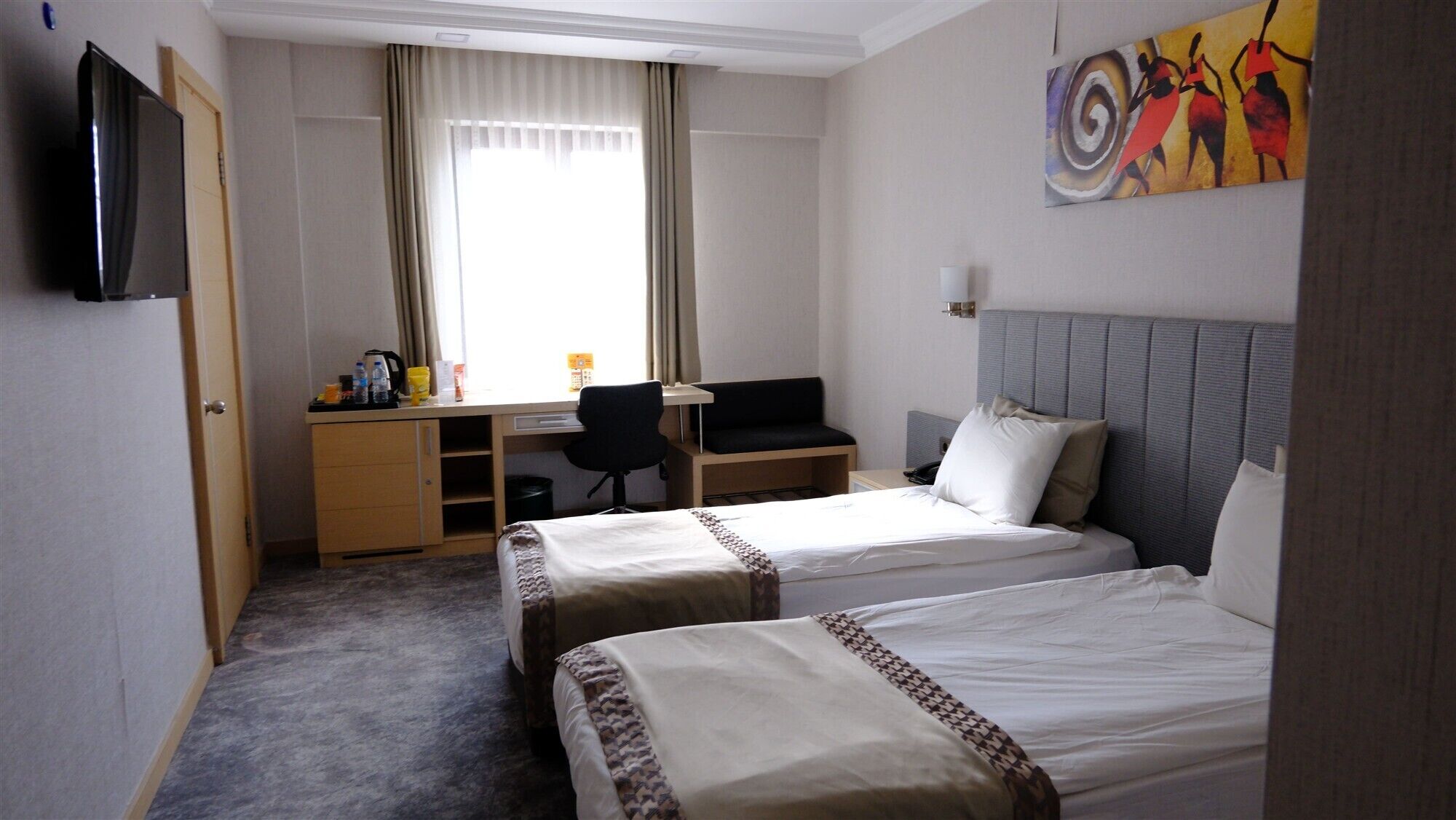 Standard Twin Room | Premium bedding, minibar, in-room safe, desk