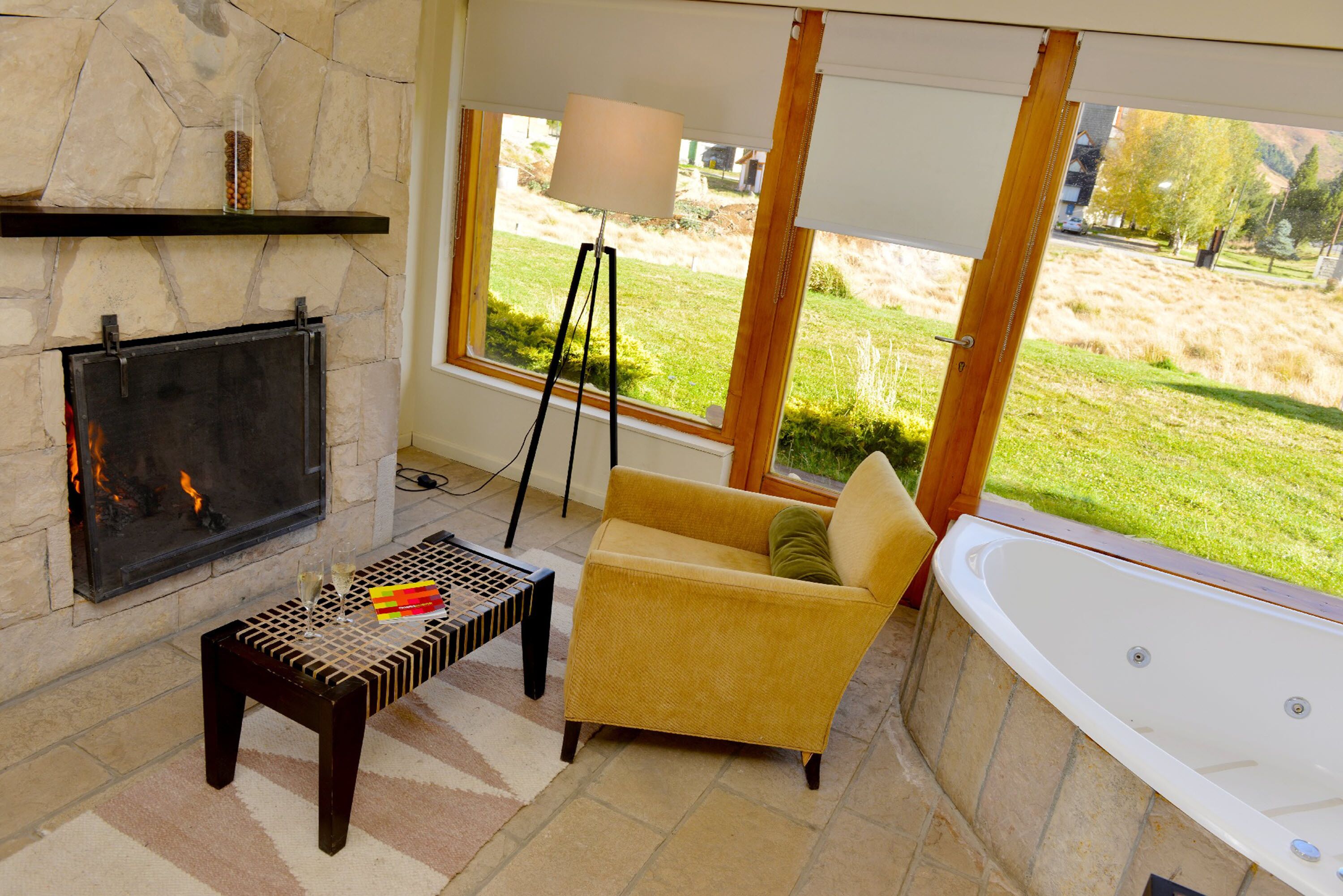 standard suite, 1 king bed, garden view (studio king - jacuzzi and fireplace) | private kitchen | microwave, stovetop, coffee/tea maker, toaster