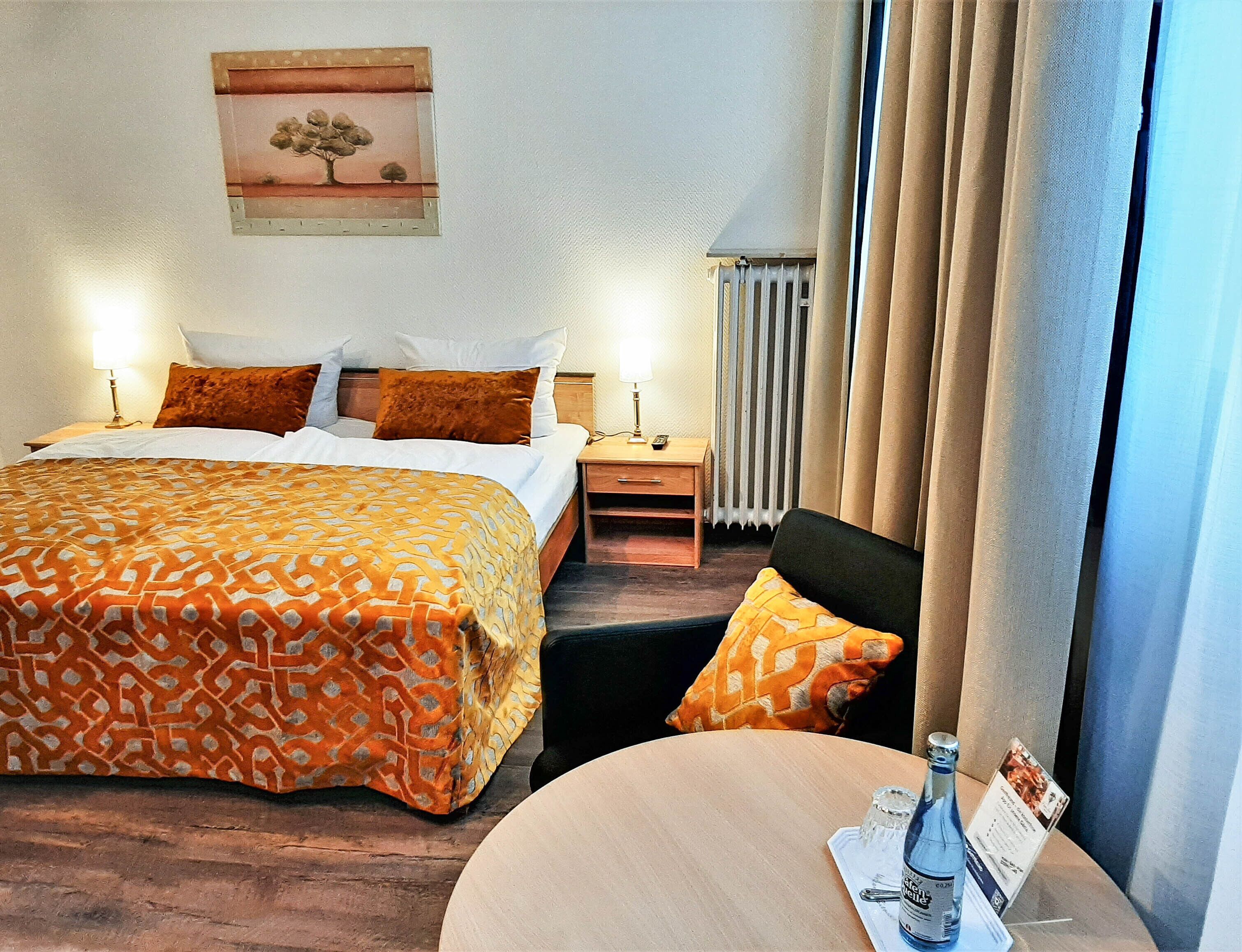 double room | 1 bedroom, desk, free wifi, bed sheets