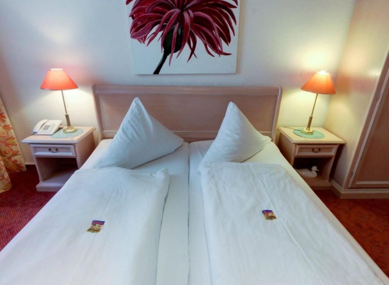 minibar, in-room safe, desk, free wifi