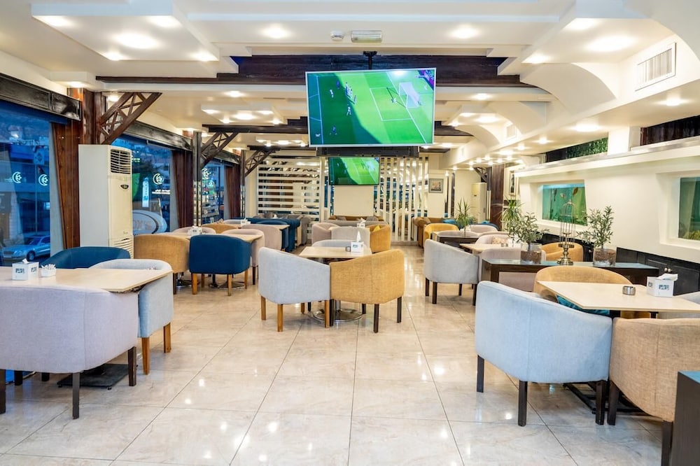 Captain's Hotel by null