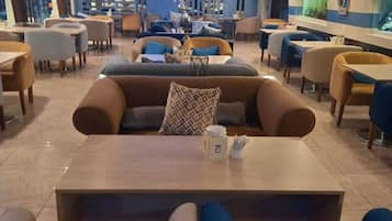 3 間餐廳;供應早餐