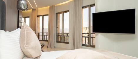 Suite júnior | Minibar, caixa forta a l'habitació i decoració individual