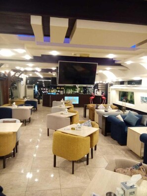 Hi ha 3 restaurants amb esmorzars 