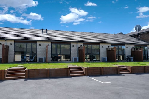 ASURE Central Gold Motel