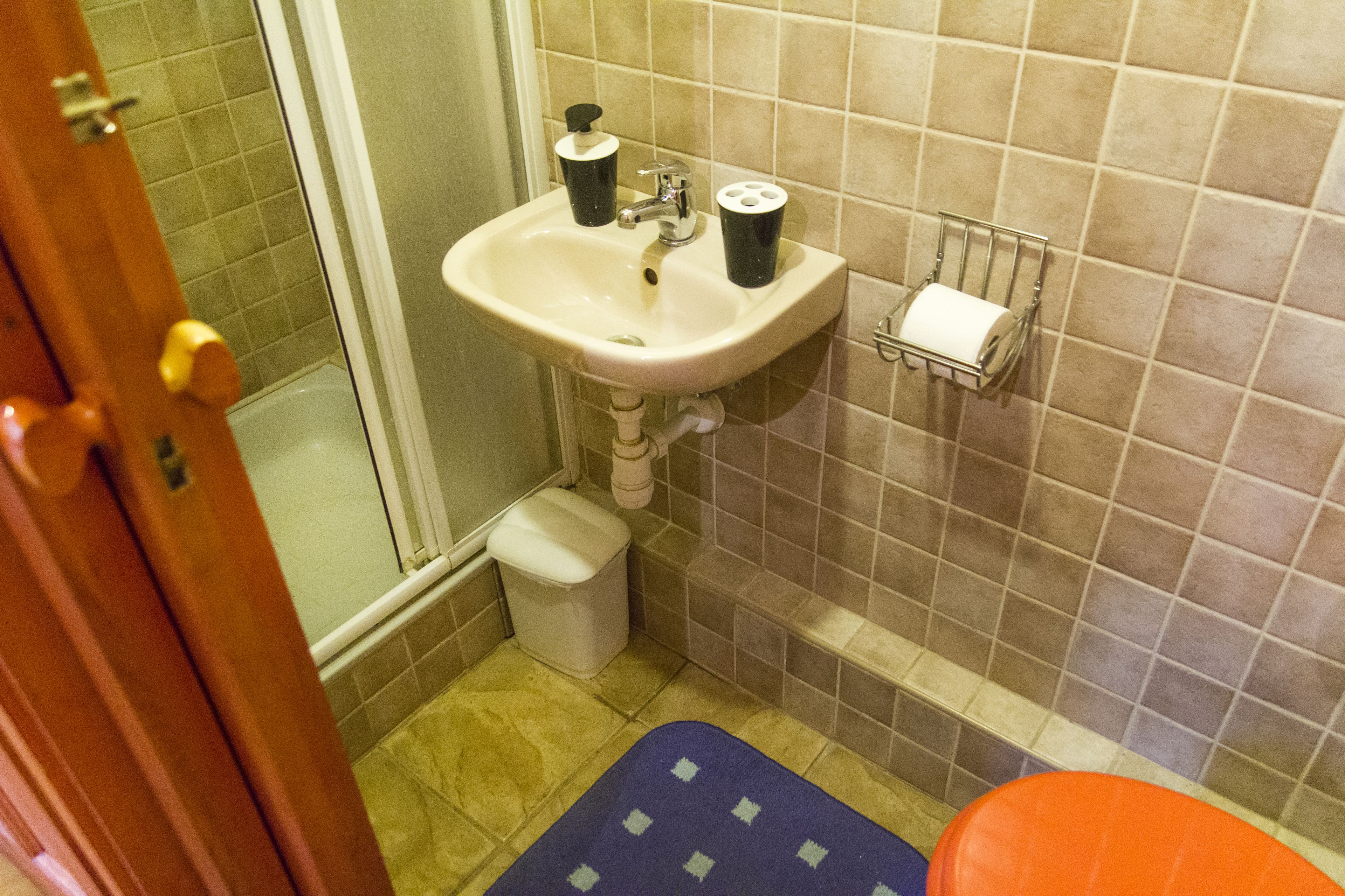 Photo - 7x24 Central Hostel