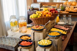 Free buffet breakfast