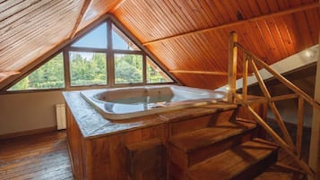 Espace de soins pour les couples, sauna, bain Ă remous, hammam