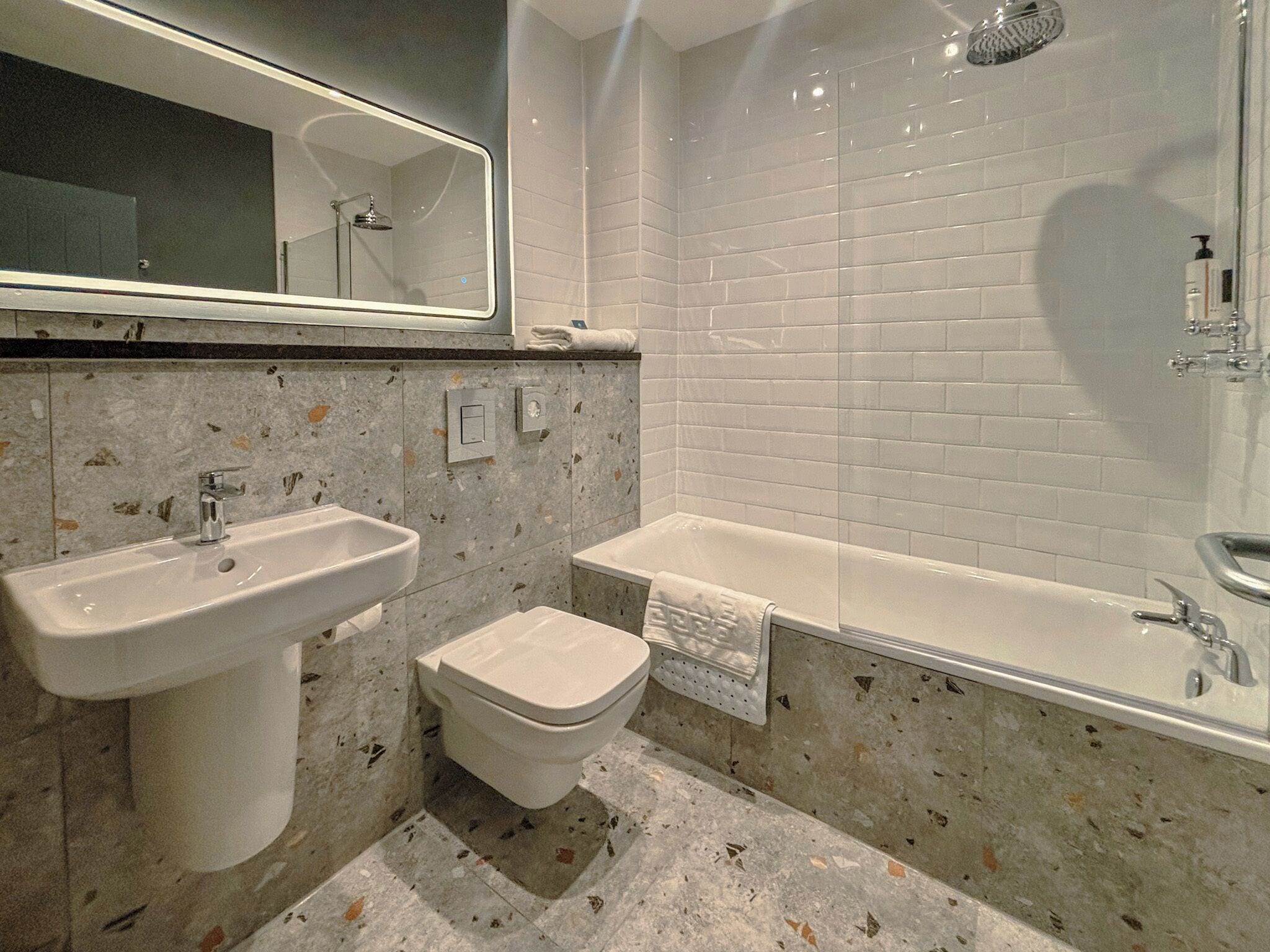 Photo - Highfield Hotel