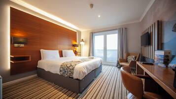 Desk, blackout curtains, iron/ironing board, free WiFi