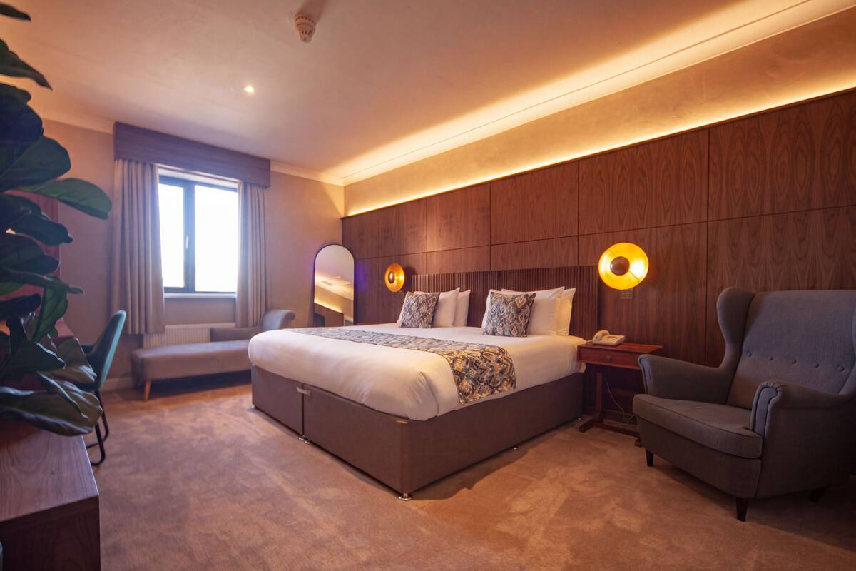 Room (Bridal)