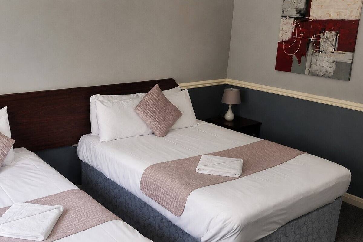 Double or Twin Room, Ensuite (Bath and Shower)