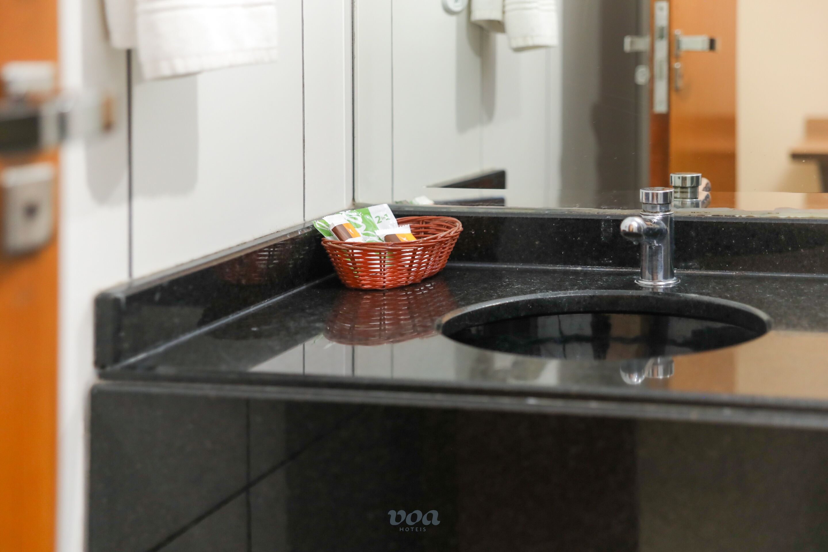 standard double room | bathroom | shower, free toiletries, hair dryer, towels