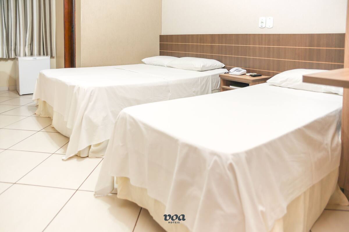 Family Triple Room | Bar mini, meja, Wi-fi percuma, cadar katil 