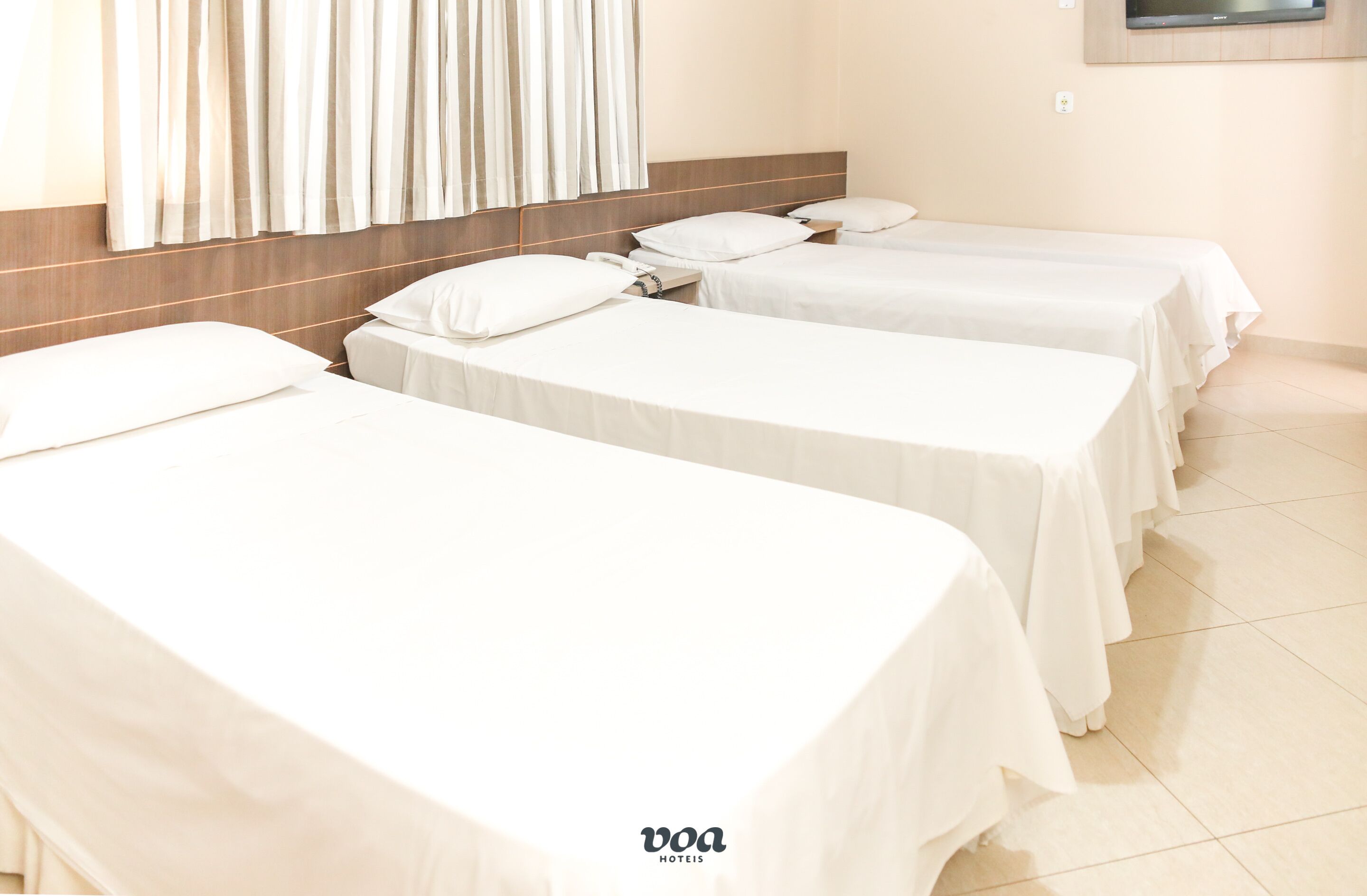 standard quadruple room | minibar, desk, free wifi, bed sheets