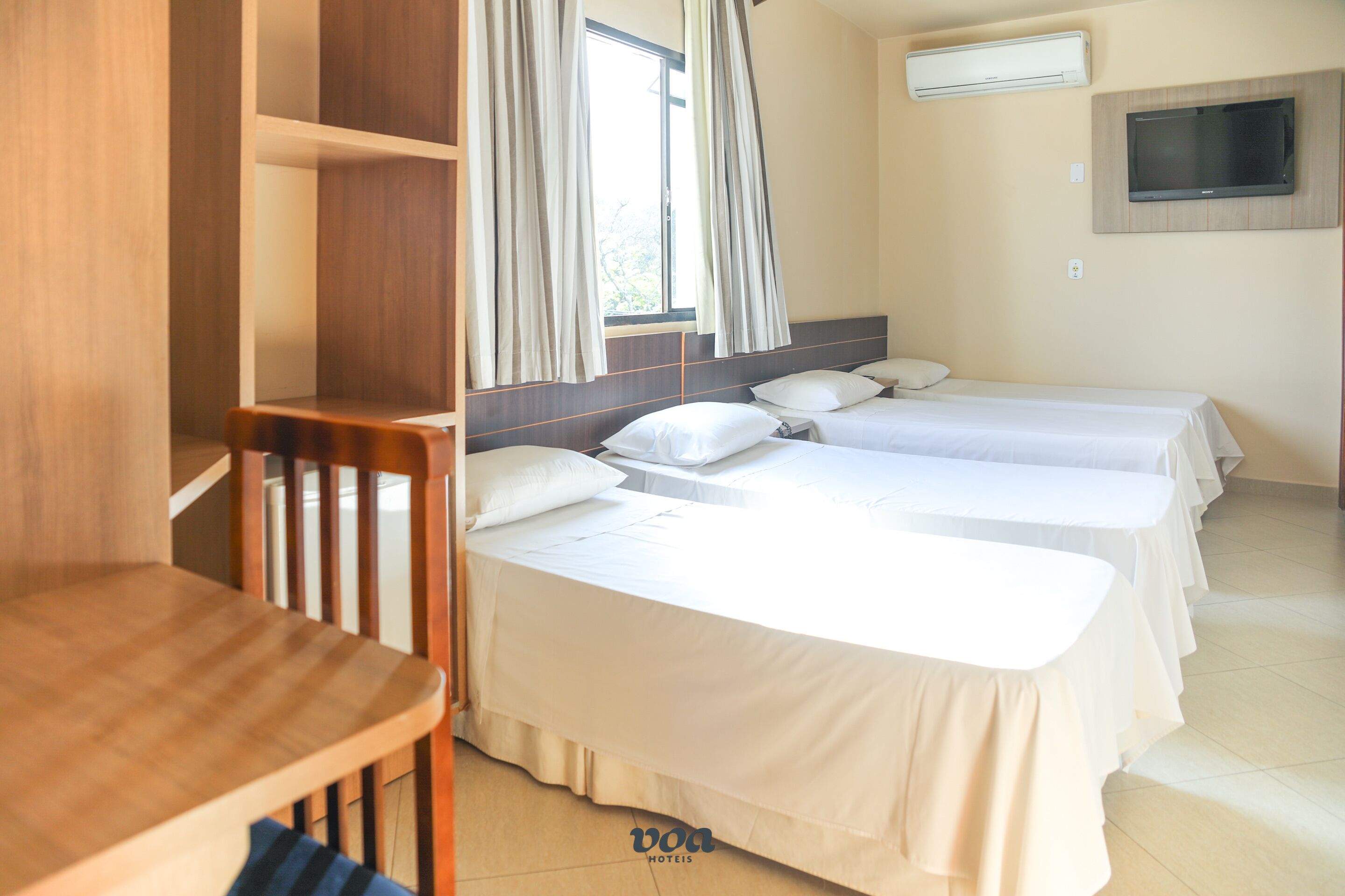 Phòng 4 Tiêu chuẩn | Minibar, bàn, truy cập Internet không dây miễn phí, bộ trải giường 