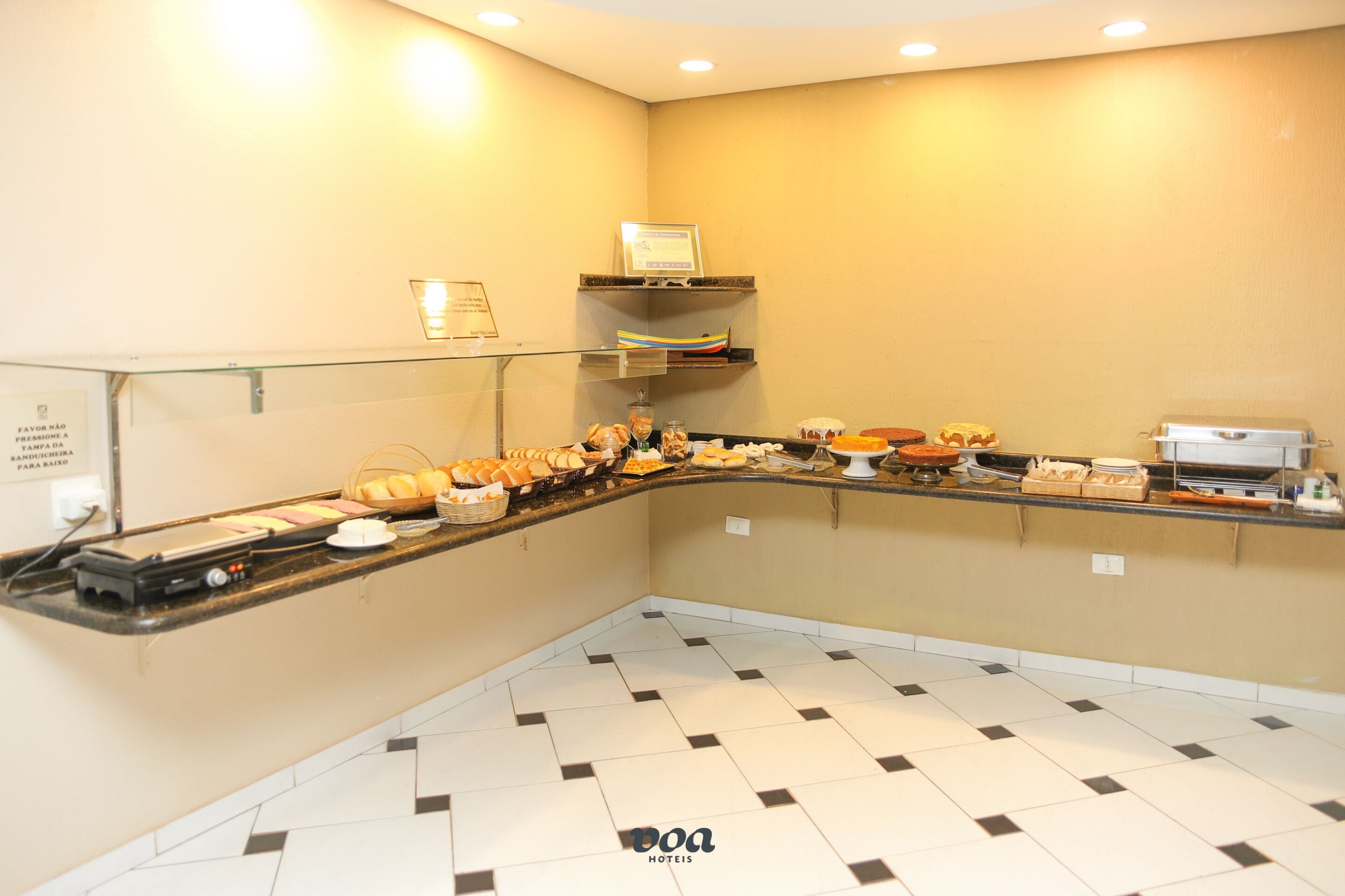 Bao gồm bữa sáng buffet hàng ngày 