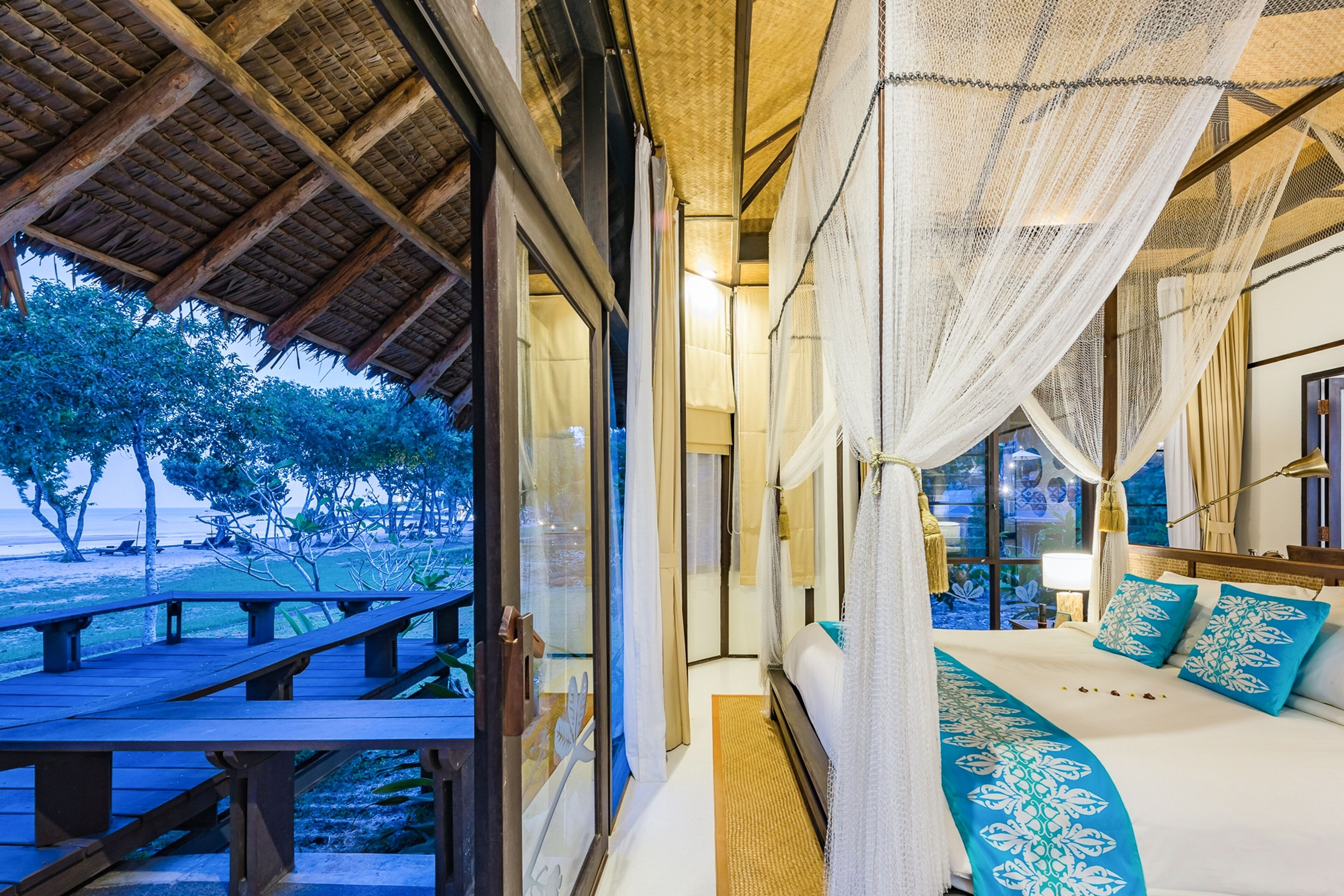 1 Bedroom Beach Front Villa