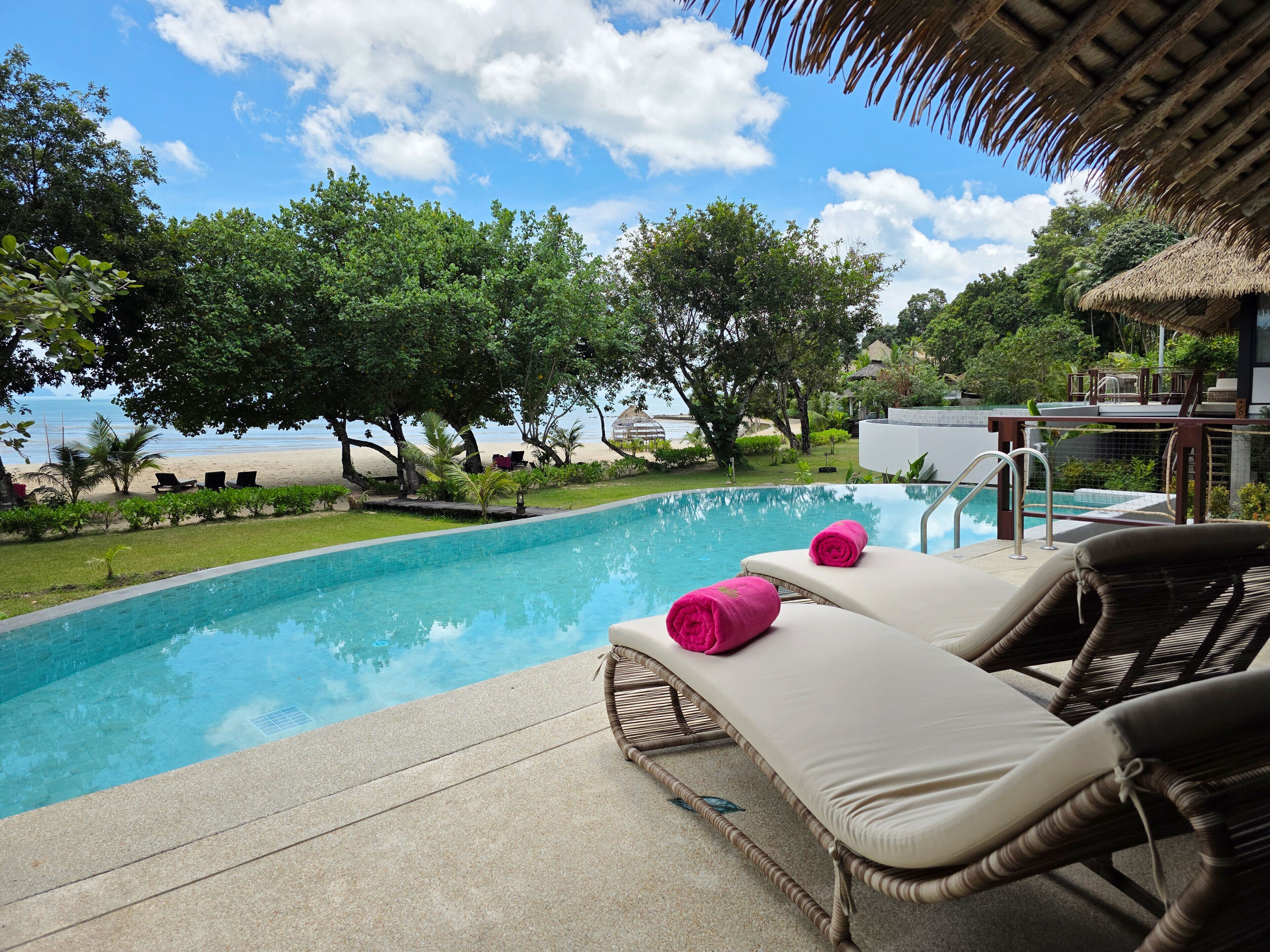 Literie de qualité supérieure, matelas Select Comfort, minibar